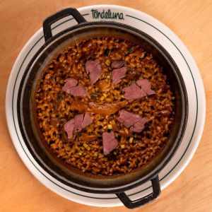 ARROZ A LA CAZUELA DE CIERVO Y SETAS
